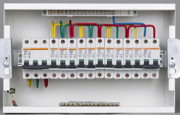 時代在前進(jìn),風(fēng)機(jī)消防配電箱緊跟其上
